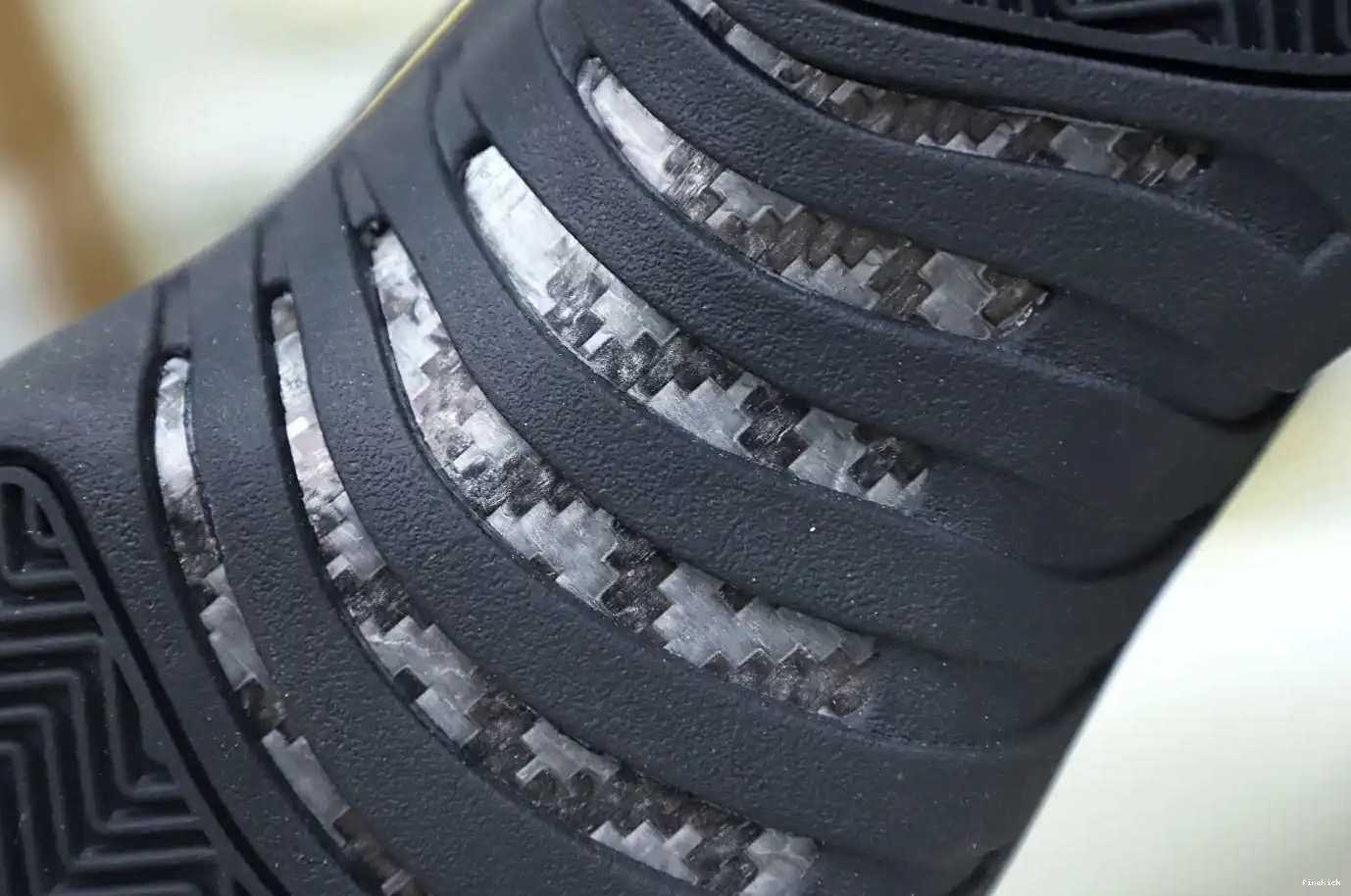 RETRO 12 'ROYALTY' JORDAN AIR 0530